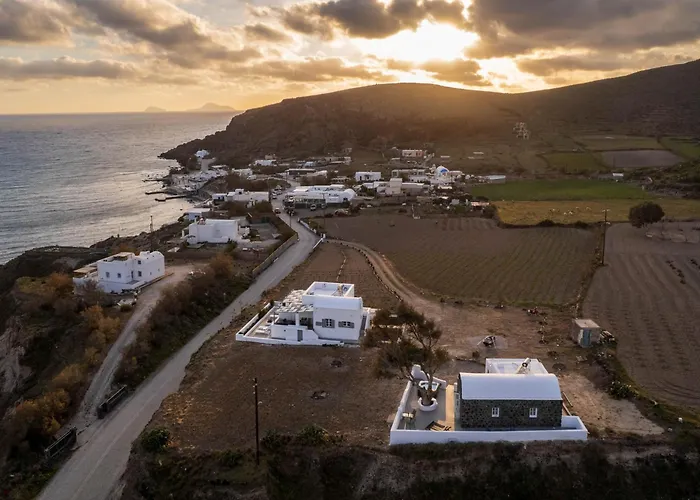 Red Harmony Modestos * Akrotírion