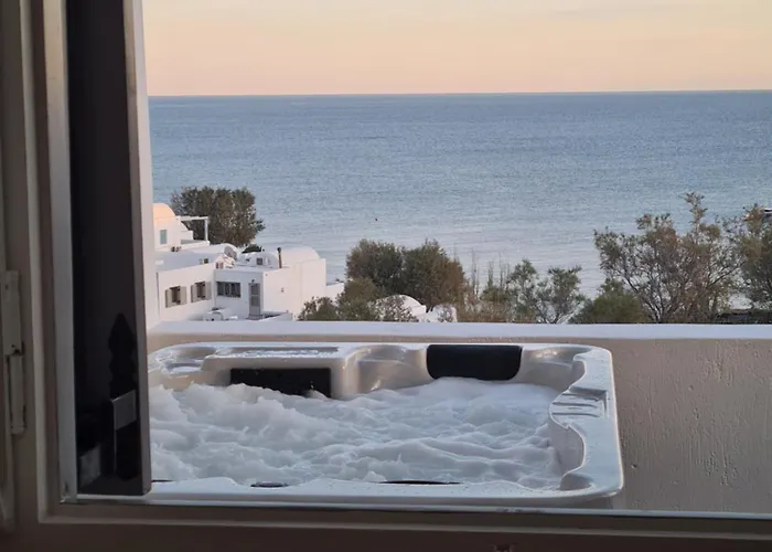 Red Harmony Modestos * Akrotírion