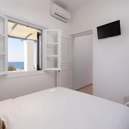 Red Harmony Modestos