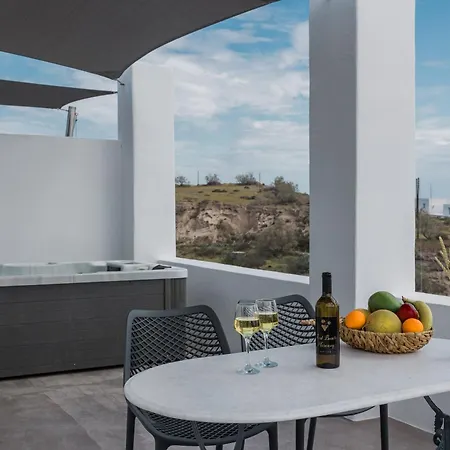 דירה Red Harmony Modestos *