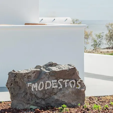 Red Harmony Modestos شقة