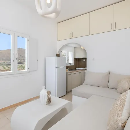Red Harmony Modestos * Akrotírion